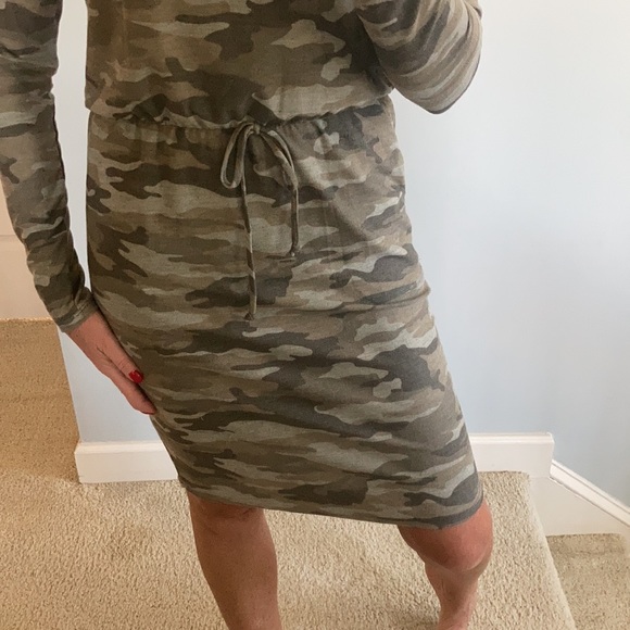 Camo Print, Elastic Waist Long Sleeve Dress - Picture 9 of 12
